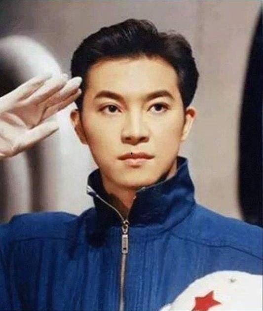 陈坤微博晒佛珠照片,禅意生活尽显风采