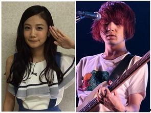 贝斯手搞笑图,乐坛“低音炮”的欢乐瞬间