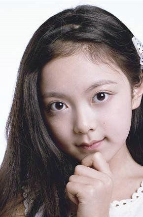 张鹤德个人资料,才华横溢的艺术家，人生轨迹与艺术成就的完美融合